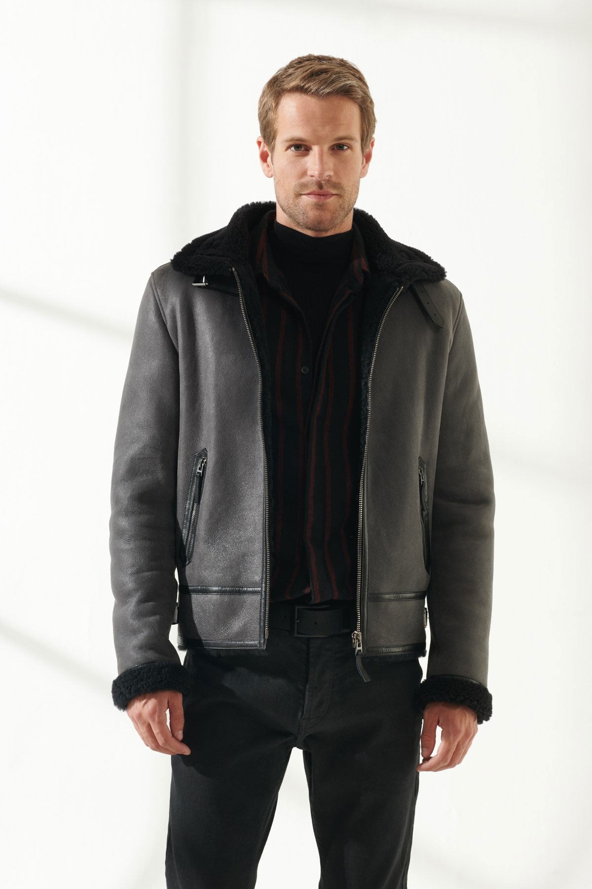 Men-Aviator-Grey-Shearling-Jacket_81435b9e-4b1a-4865-b0c1-48e6d7a85239.jpg Men Aviator Grey Shearling Jacket - Image 1