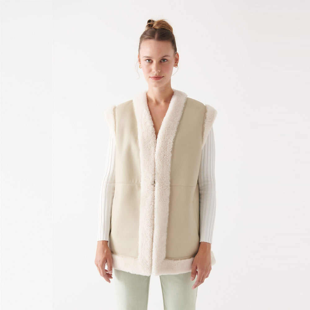 Women_sSheepskinBeigeLeatherShearlingVest3.jpg Women's Sheepskin Beige Leather Shearling Vest - Image 1